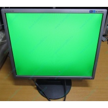 Монитор 19" Samsung SyncMaster 943N на экране малозаметные царапинки (Южно-Сахалинск)